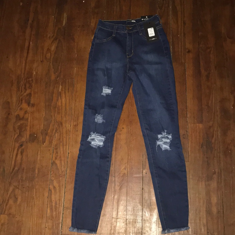 Women’s Size 5 Fashion Nova Jeans